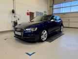 Audi S3 2.0 TFSI quattro - Audi S3: Schiebedach