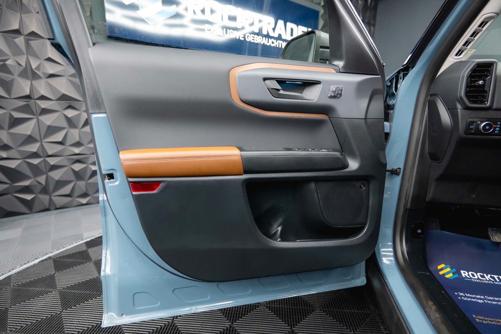 Fahrzeugabbildung Ford Bronco Sport 4x4 Outer Banks *LED*CarPlay*Pano*