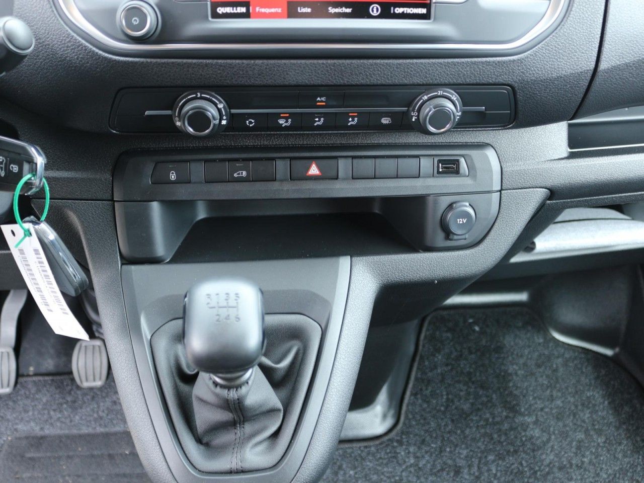Fahrzeugabbildung Citroën JUMPY STANDARD 1.5 BlueHDi 100