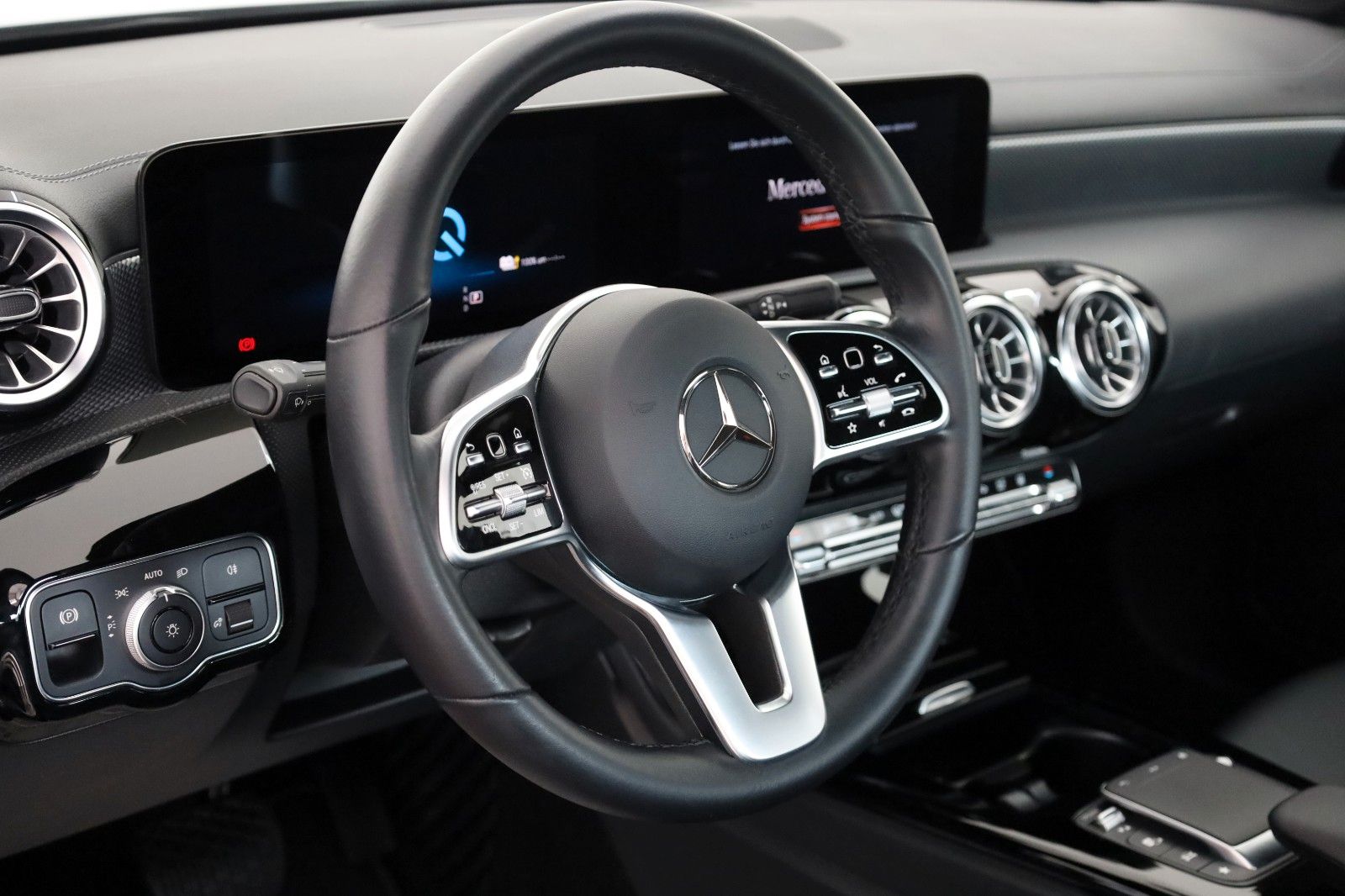 Fahrzeugabbildung Mercedes-Benz CLA 250e Progressive,Leder,Navi,LED,SH,Kamera