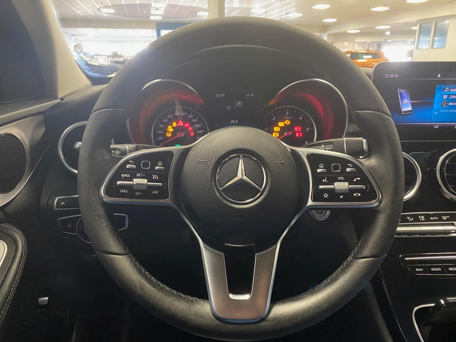 Fahrzeugabbildung Mercedes-Benz C 220 2.0 CDI Avantgarde+NAVI+AHK schwenk+KAMERA