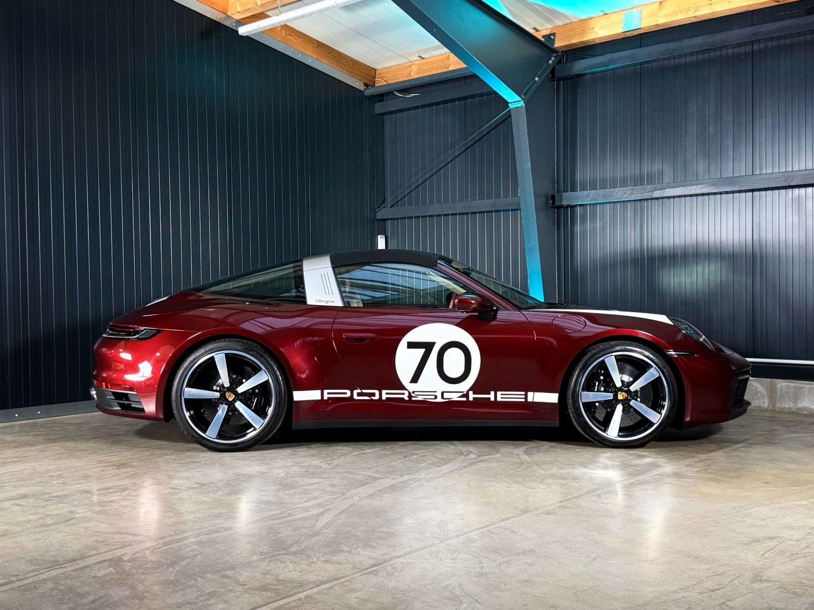 Fahrzeugabbildung Porsche 911 Targa 4 S Heritage Design Edition + N1. 173