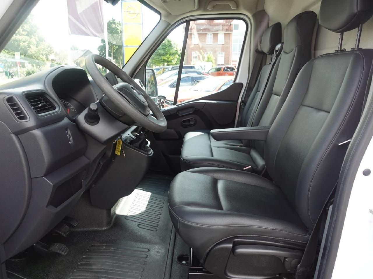Fahrzeugabbildung Opel Movano Cargo L2H2 3,5t