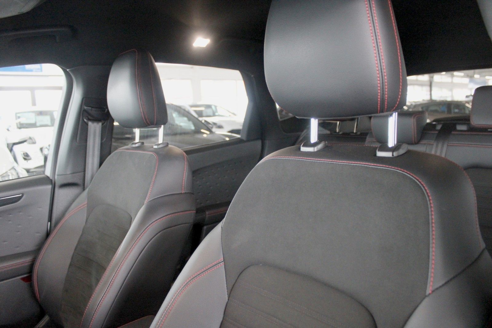 Fahrzeugabbildung Ford Kuga ST-Line X Automatik LED ACC 2xCam WinterPak