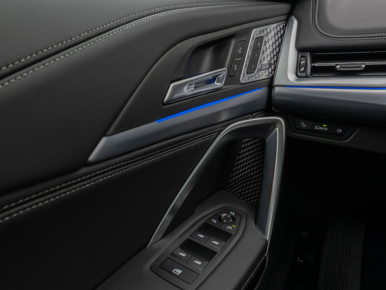 Fahrzeugabbildung BMW X1 xD23i xLine Panorama 360°HUD DAB H/K Sport