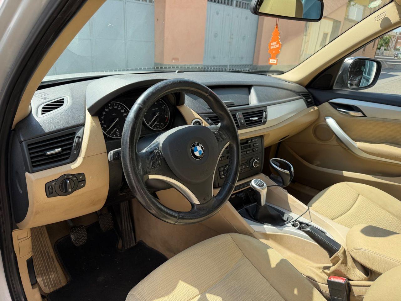 BMW X1 2010 — photo 8
