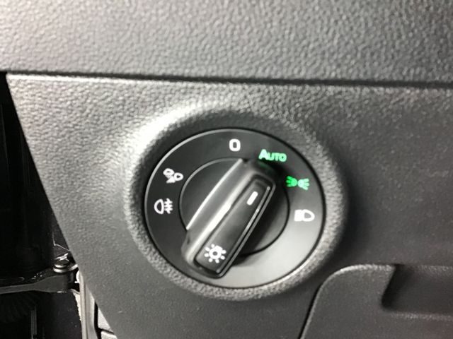 Fahrzeugabbildung Skoda Karoq Sportline 1.5 TSI DSG/Navi/ACC/Matrix/PDC