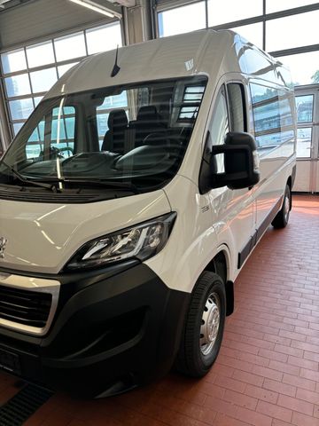 Peugeot Boxer Kastenwagen Doppelkab 335 L2H2 BlueHDi 165