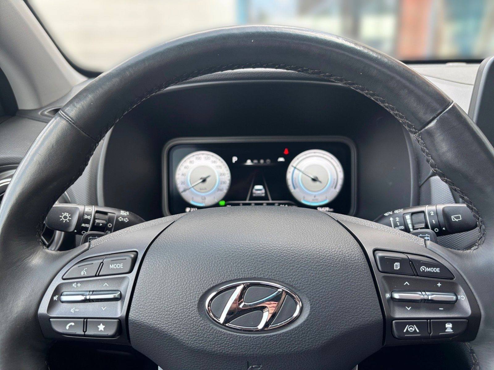 Fahrzeugabbildung Hyundai Kona Trend Elektro Assistenz-Paket & Glasschiebe