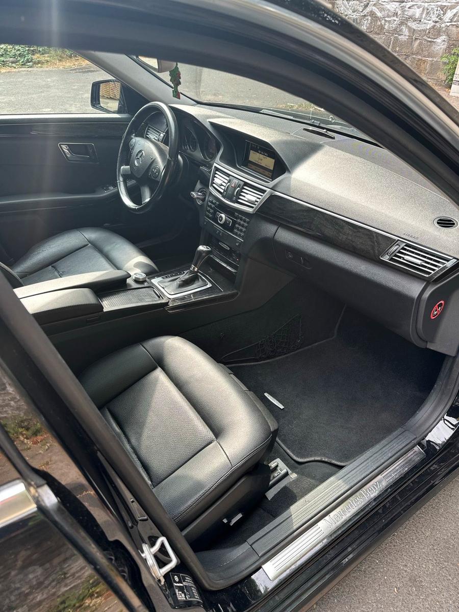 Mercedes-Benz E250 2010 — photo 10