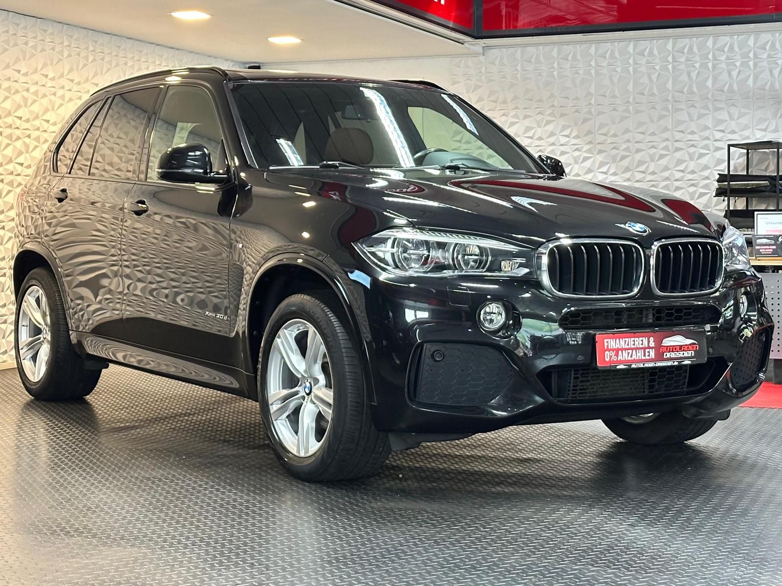 BMW X5 xDrive30d M SPORT PAKET SHADOW *LED#AHK#PANO - Image 2