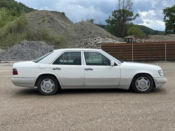 صورة 5 لـ 1994 Mercedes-BENZ E 280