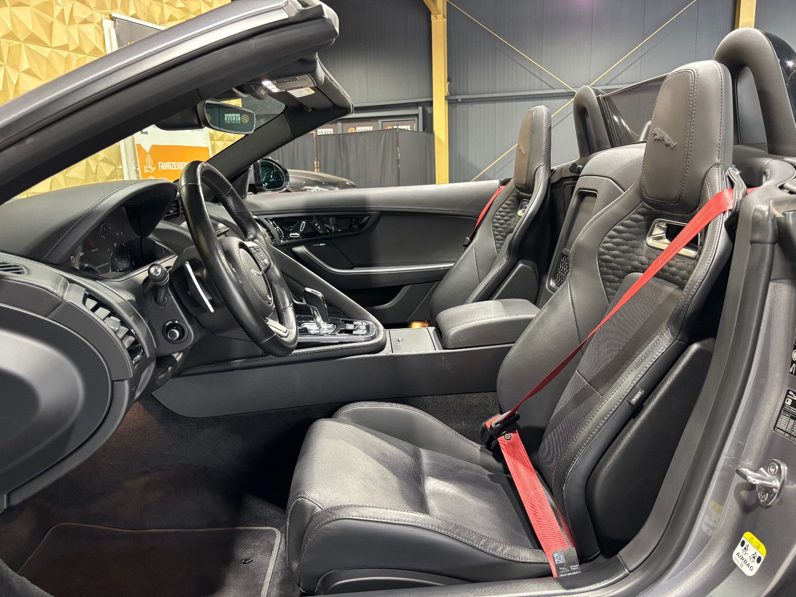 Fahrzeugabbildung Jaguar F-TYPE Cabriolet**SOUND**NAVI**KAMERA**APPLE**