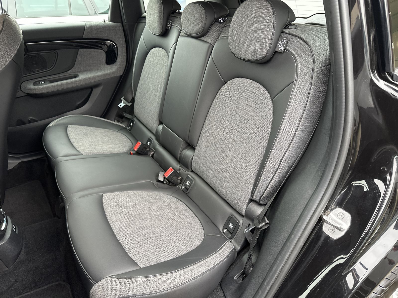Fahrzeugabbildung MINI Cooper S Countryman All4 NAV+LED+DIGDISPLAY+18ZO