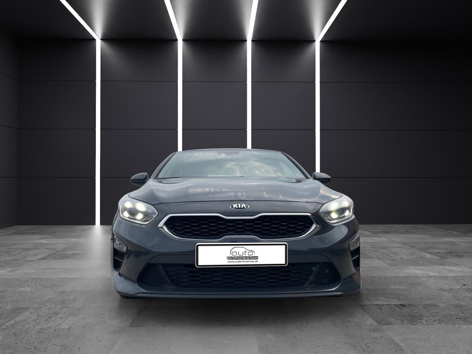 Fahrzeugabbildung Kia ceed*Apple CarPlay*Emotion Paket*Winter Paket