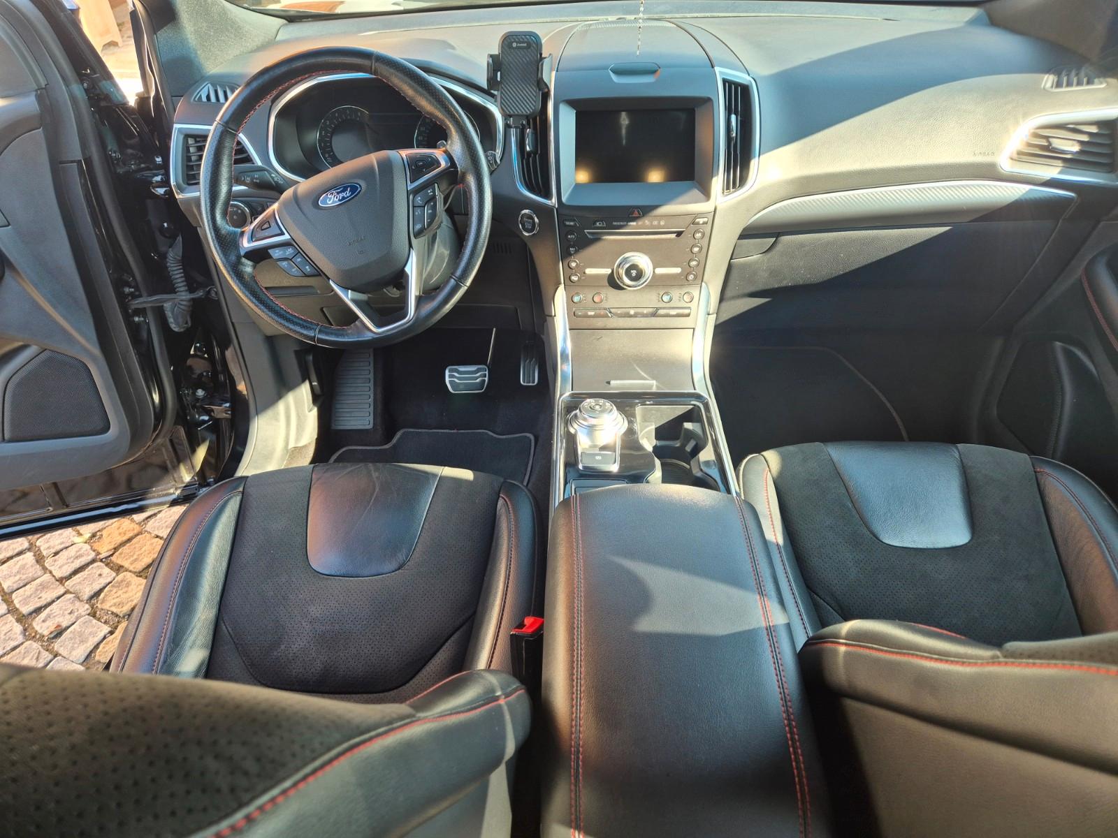 Ford Edge 2,0 l EcoBlue Bi-Turbo 4x4 ST-LINE Auto...