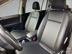 VW Touran 2.0 TDI Trendline Taxi DSG Navi Leder Shz VW Touran 2.0 TDI Trendline Taxi DSG Navi Leder Shz