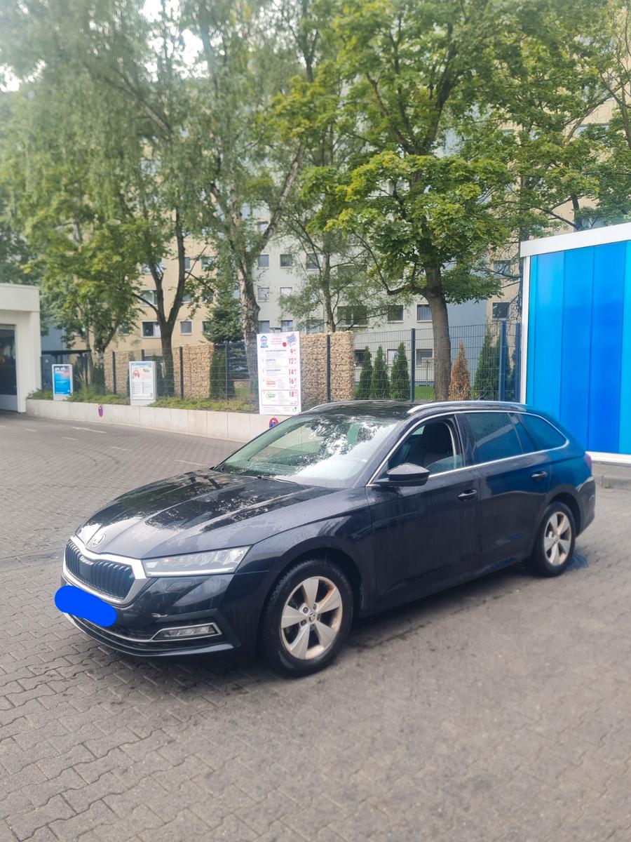 Skoda Octavia 2.0 TDI 110kW DSG STYLE COMBI