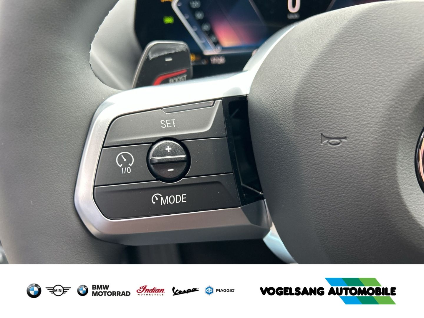 Fahrzeugabbildung BMW 123 i XDRIVE Sportpaket Head-Up AHK-abnehmbar