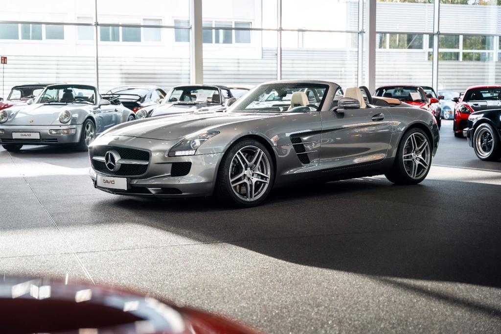Mercedes-Benz SLS AMG