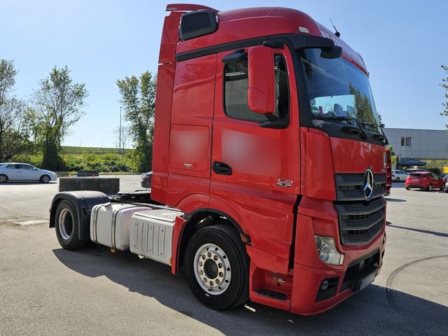 Mercedes-Benz Actros 1851, Retarder, Neuer Turbo und Reifen