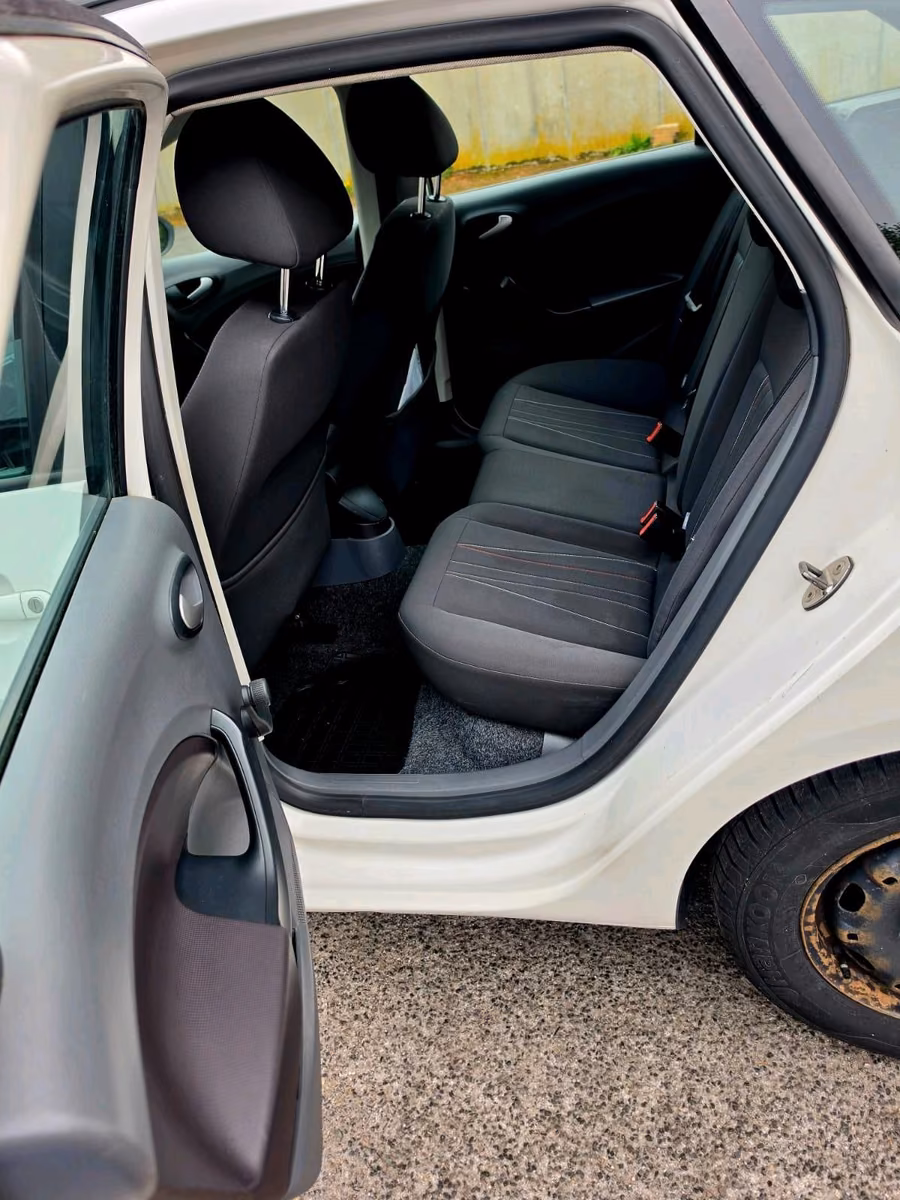 Seat Ibiza 2011 — photo 15