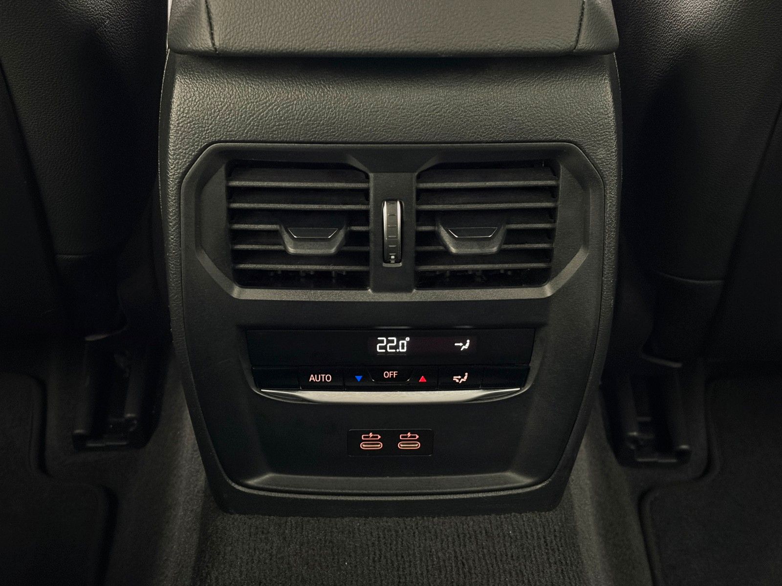 Fahrzeugabbildung BMW 320i Touring M Sport ACC CAM 3Z-Kl. SHZ Ambiente