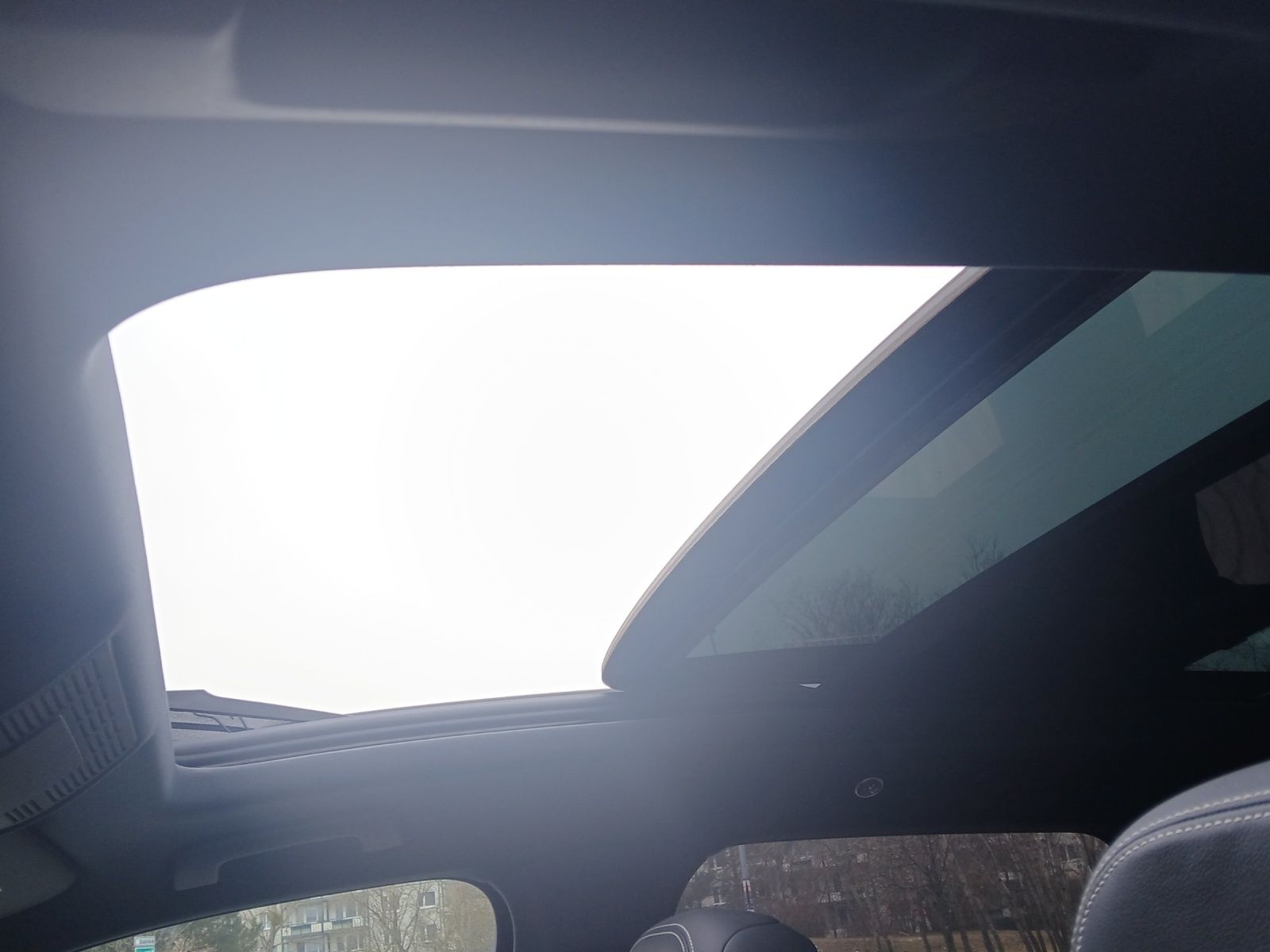 Fahrzeugabbildung Volkswagen Touareg eHybrid Elegance 4M Matrix AHK HUD Pano