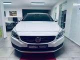 Volvo V60 Kinetic*Finanzierung+Garantie+Inspketion+Tüv - Volvo Gebrauchtwagen in Frankfurt