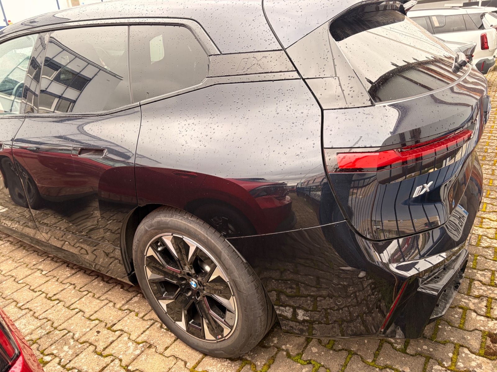 BMW iX xDrive45 M-Sport 21Z Suite AHK neu 99.570,- imagem 2