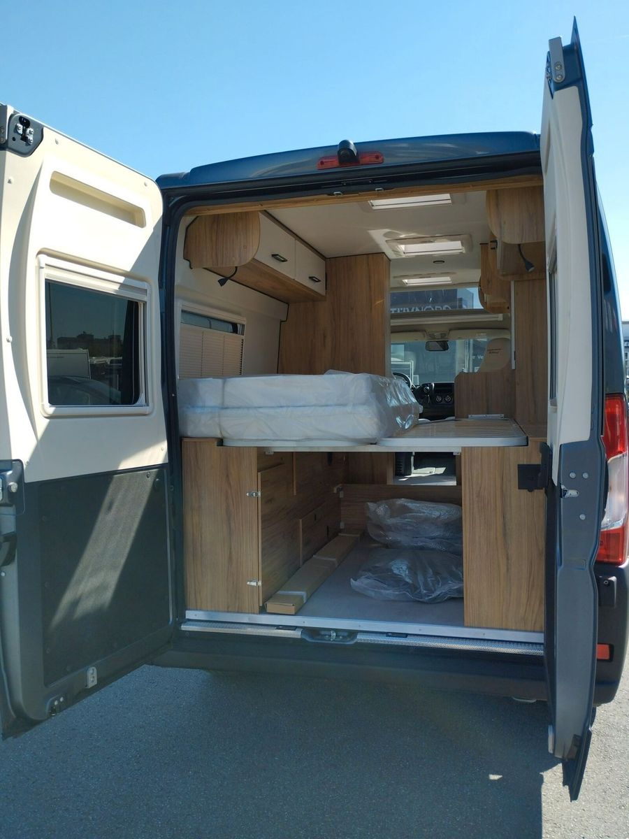 Fahrzeugabbildung Karmann Dexter DE 600 Markise, Captain-Chair-Sitze