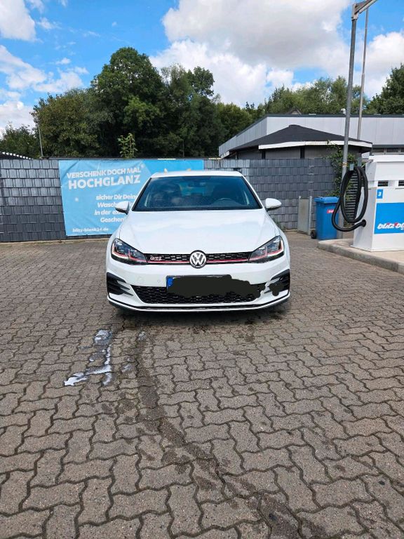 Image of Volkswagen Golf