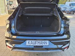 Fahrzeugabbildung Rafale Techno 1.2 E-TECH Hybrid 200 4Control adv