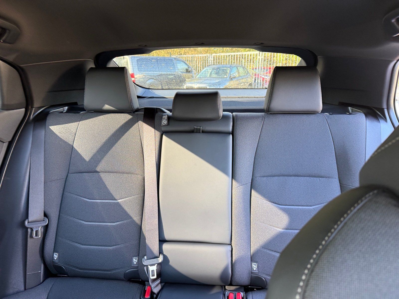 Toyota C-HR - Bild 14