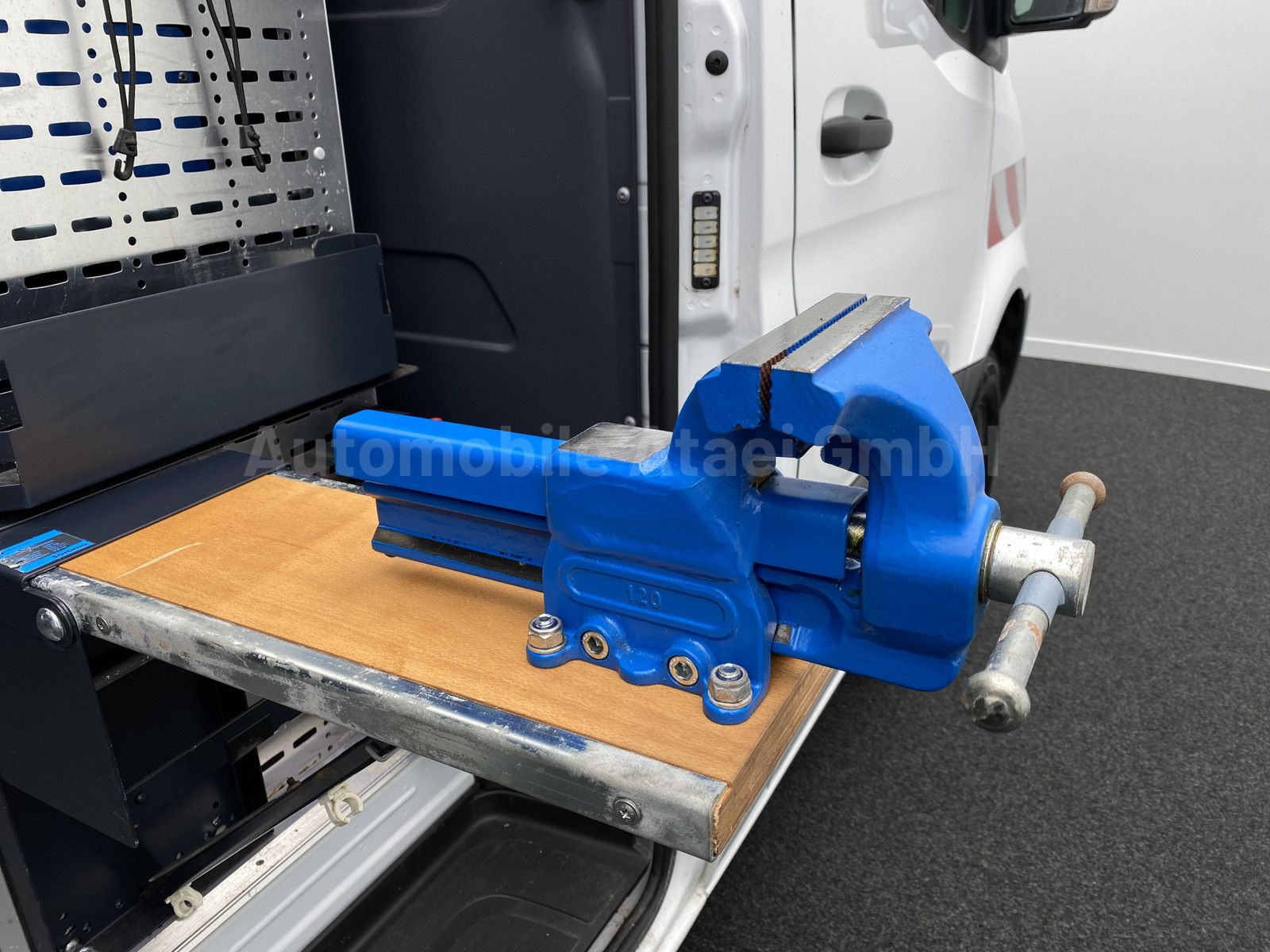 Fahrzeugabbildung Mercedes-Benz Sprinter 314 *Liftsystem Be- und Entladen*(2318)
