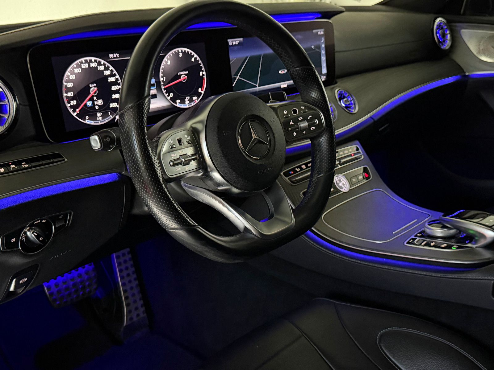 Fahrzeugabbildung Mercedes-Benz CLS 400 d 4Matic AMG-LINE/360*/BURMESTER/DESIGNO