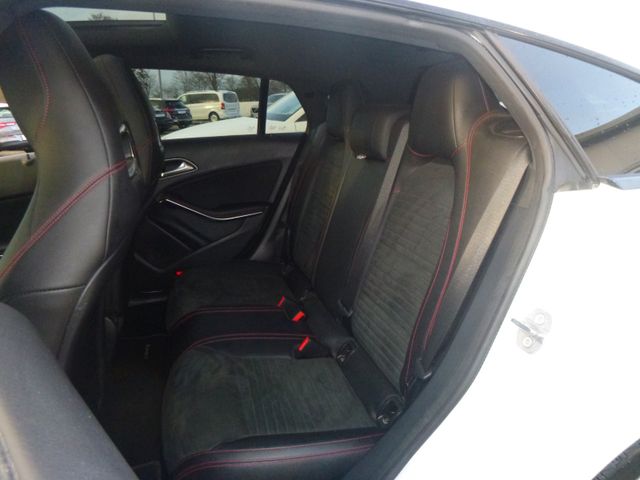Fahrzeugabbildung Mercedes-Benz CLA 200 Shooting Brake >AMG/Night-Paket/LED/Navi