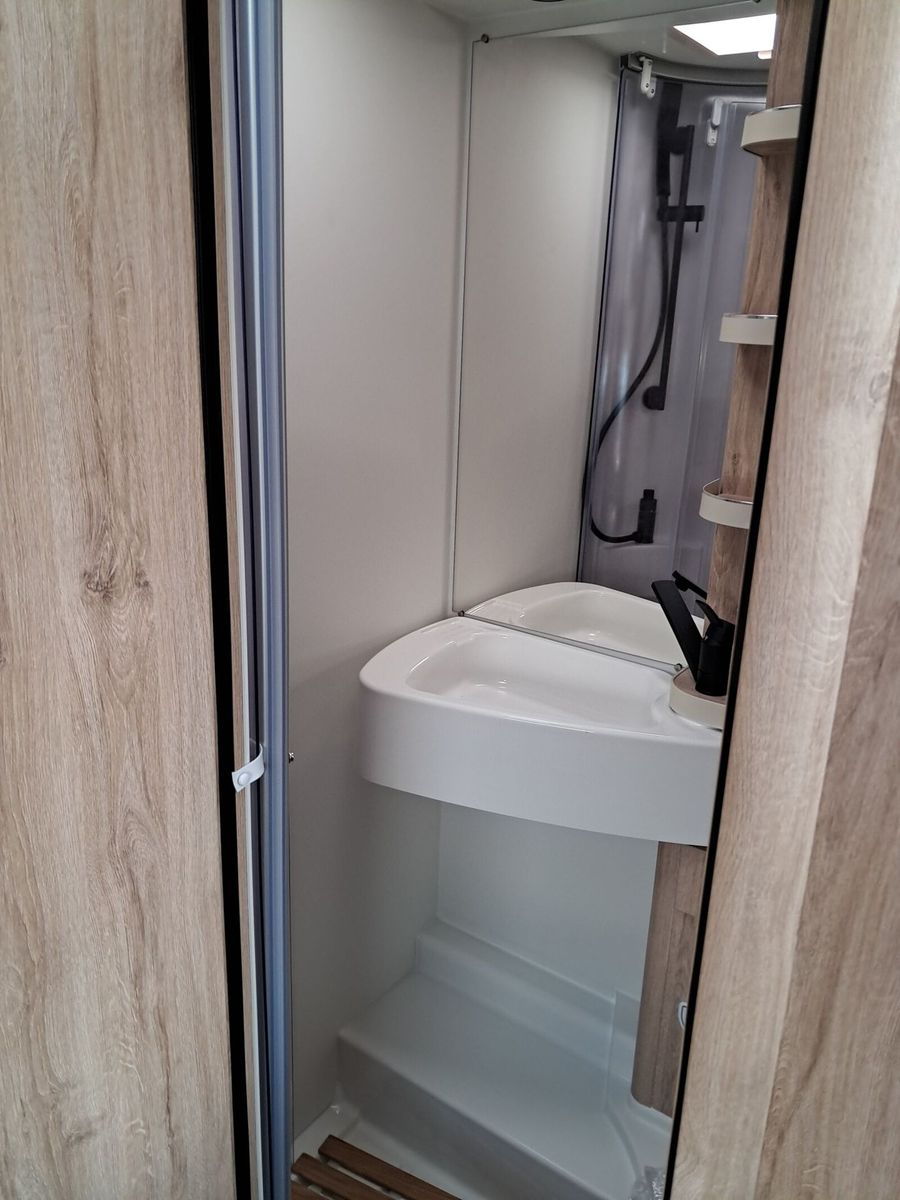 Fahrzeugabbildung Eura Mobil Profila T PT 660 EB Dachklima/Mark./Mondial