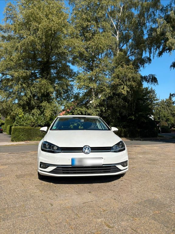 Image of Volkswagen Golf