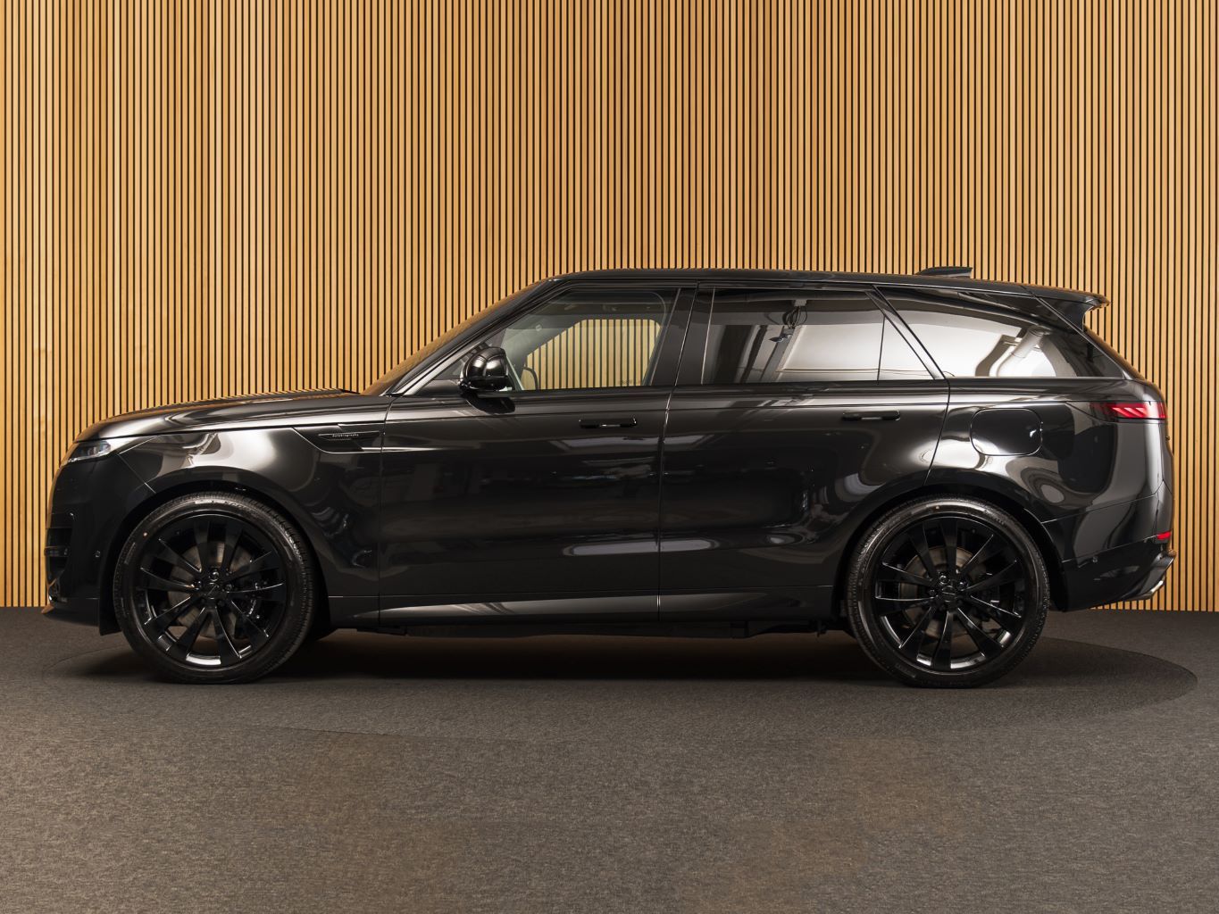 Land Rover Range Rover Sport P550e AUTOBIO-23"-TOWB-BLACK P imagem 2