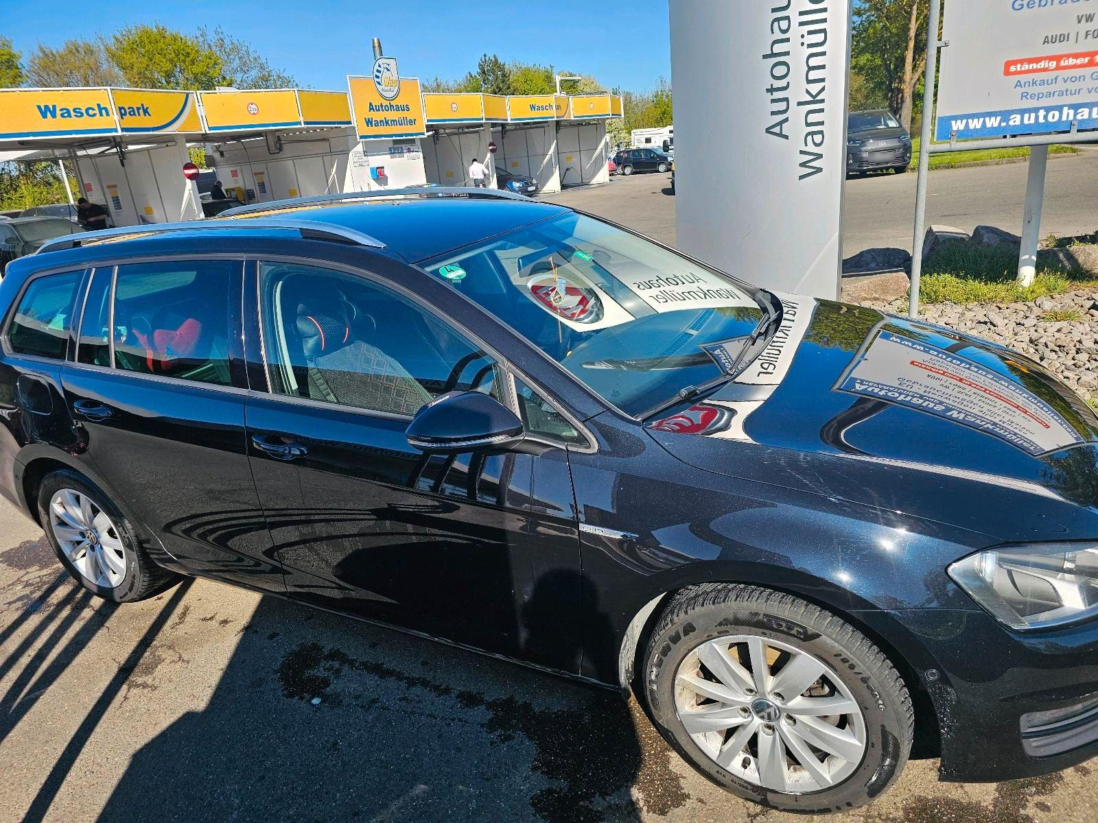 Volkswagen Golf 2014 — rear view