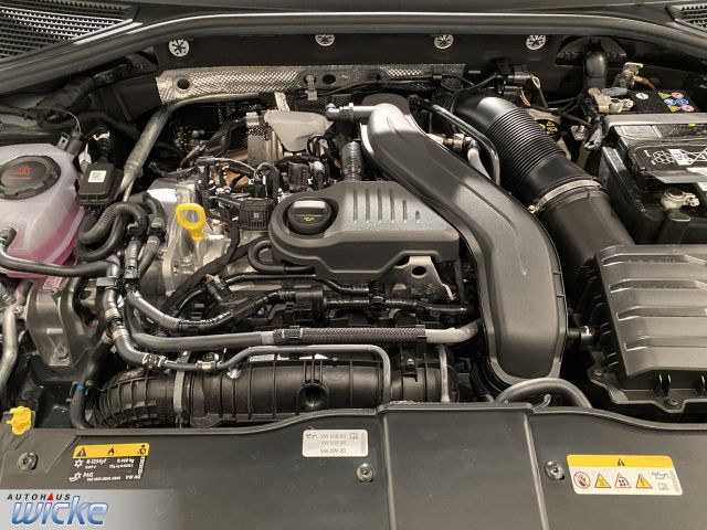 T-Roc 1.5 l TSI OPF DSG R-Line NAVI RFK AHK