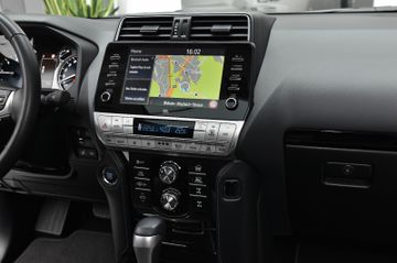Toyota Land Cruiser - 4