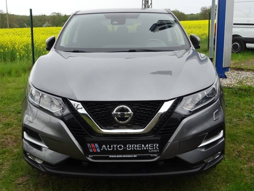 Fahrzeugabbildung Nissan Qashqai 1,3 DIG-T DCT N-Connecta