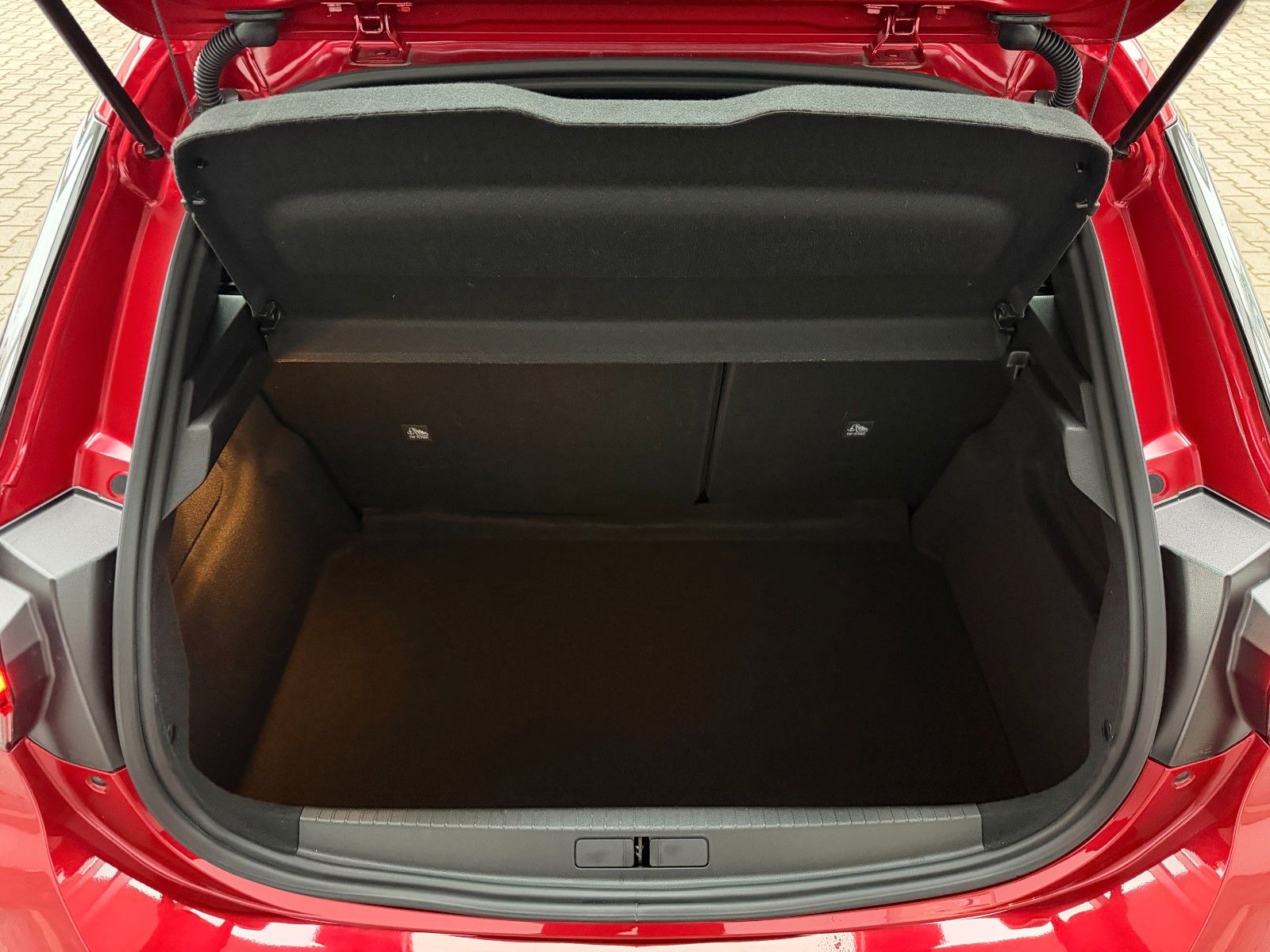 Fahrzeugabbildung Opel Corsa F GS 100 PS SHZ/Kamera/Allwetter!