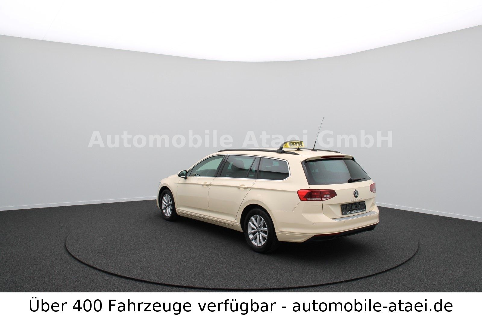 Fahrzeugabbildung Volkswagen Passat Variant Business *Taxi* TAXAMETER (7908)