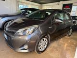 Toyota Yaris 1.5 Hybrid 5 porte Lounge - Toyota Yaris aus 2012 mit Hybrid-Antrieb
