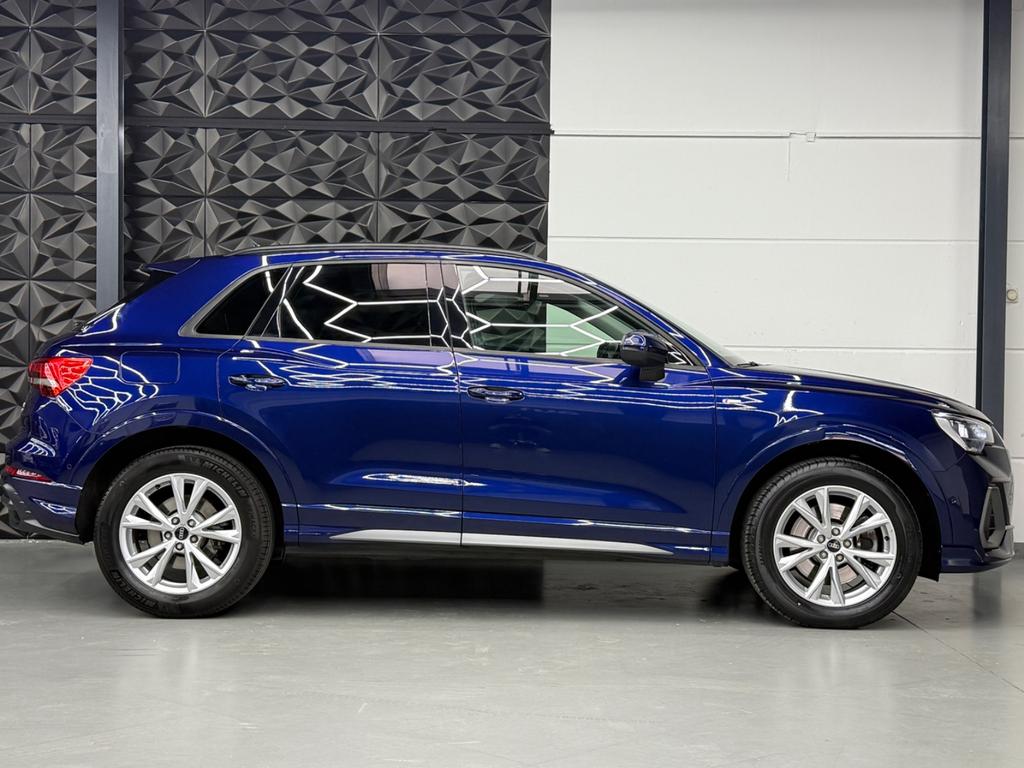 Audi Q3 40 TDI quattro S line, Foto 18 von 50