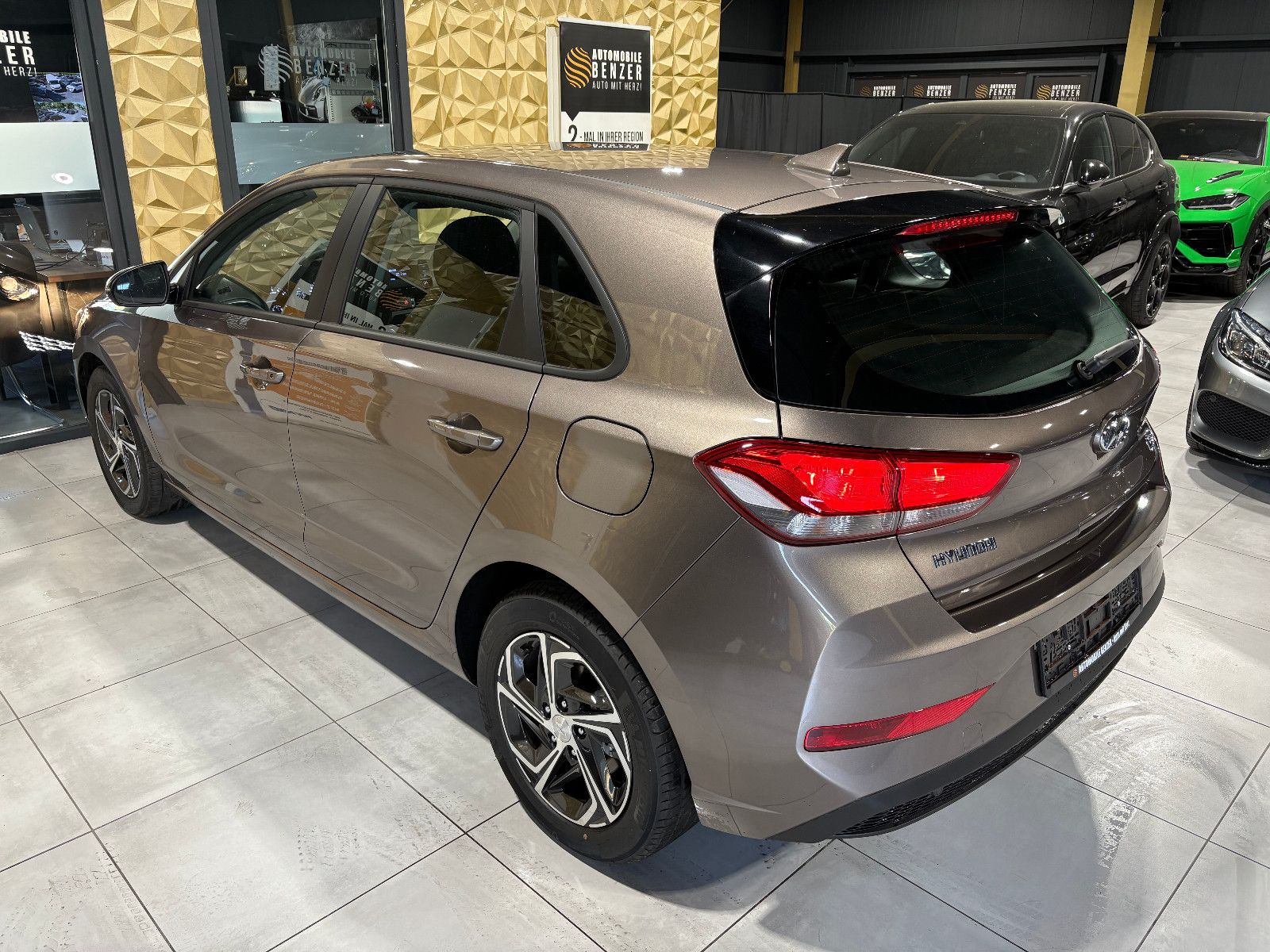 Fahrzeugabbildung Hyundai i30 Select Mild-Hybrid/PDC/DAB/SHZ/KLIMA/TEMPOMA