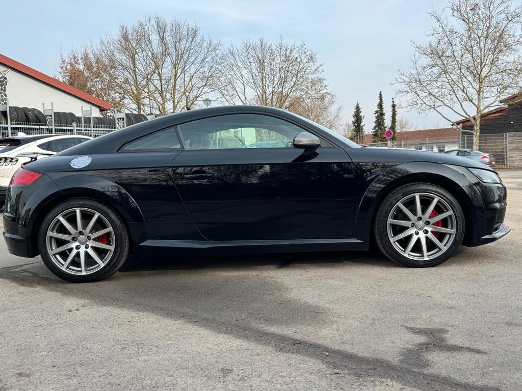Audi TTS